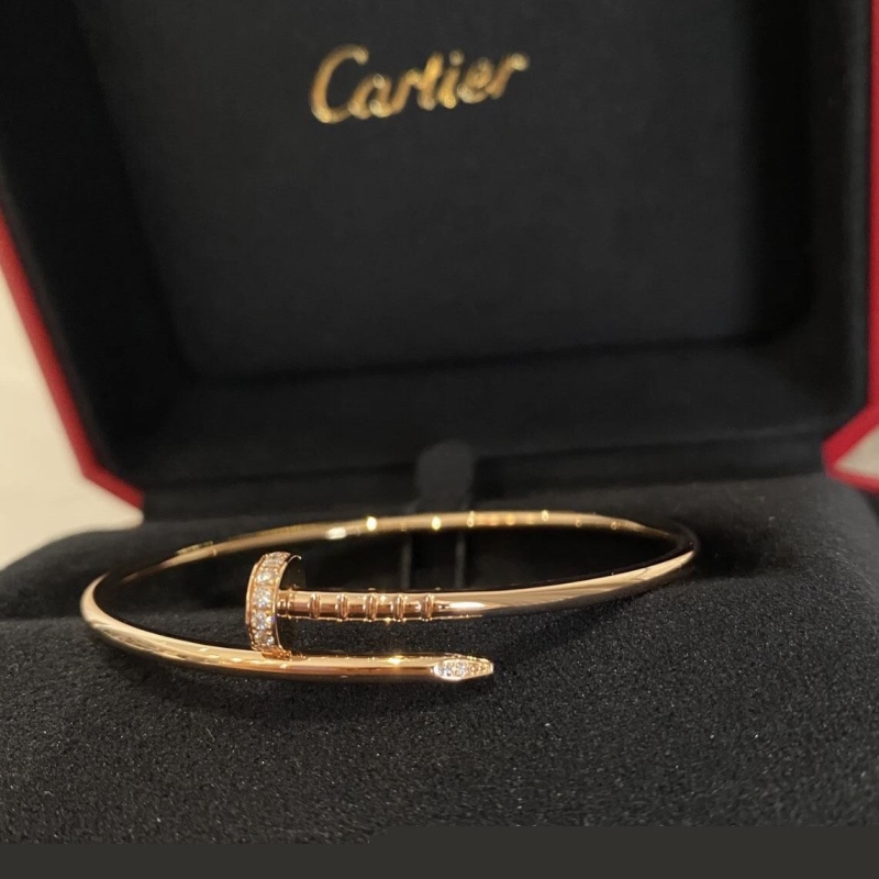 Ca*t*er bracelets